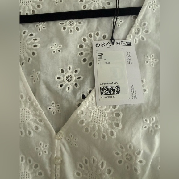 White Eyelet V-Neck Peplum Top NWT - Picture 7 of 7